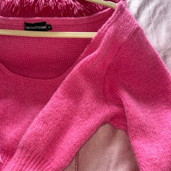 PrettyLittleThing Sweaters - PINK CROPPED SWEATER💖